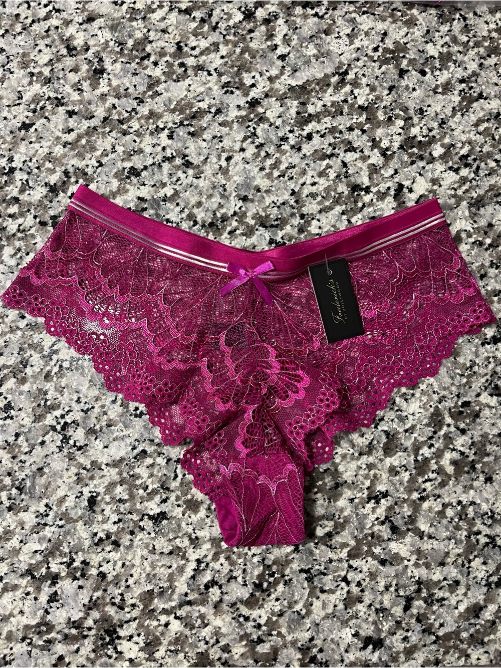 Frederick’s of Hollywood Panty M Pink Lace